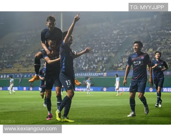 重庆篮球队与广州篮球队赛后复盘分析力量对比与战术总结